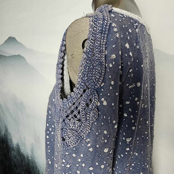 Oddi Distressed Cold-Shoulder Scoop Neck Blue Lace Sweater | Women's Large - Picture 6 of 11